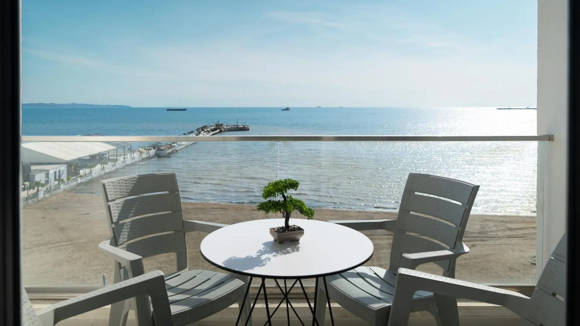 Sea View-Jb Teuta Beach Apartment - Durrs Дуррес