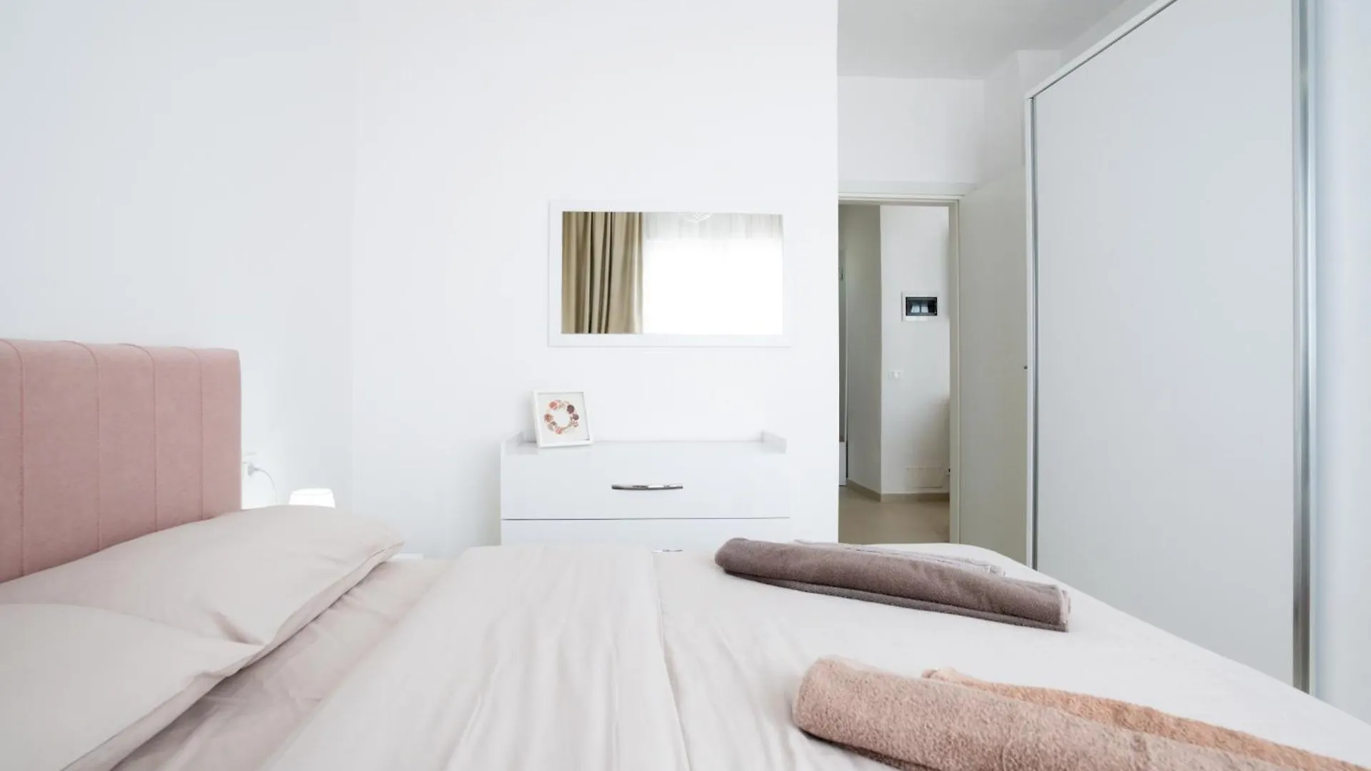 Sea View-Jb Teuta Beach Apartment - Durrs Durrës