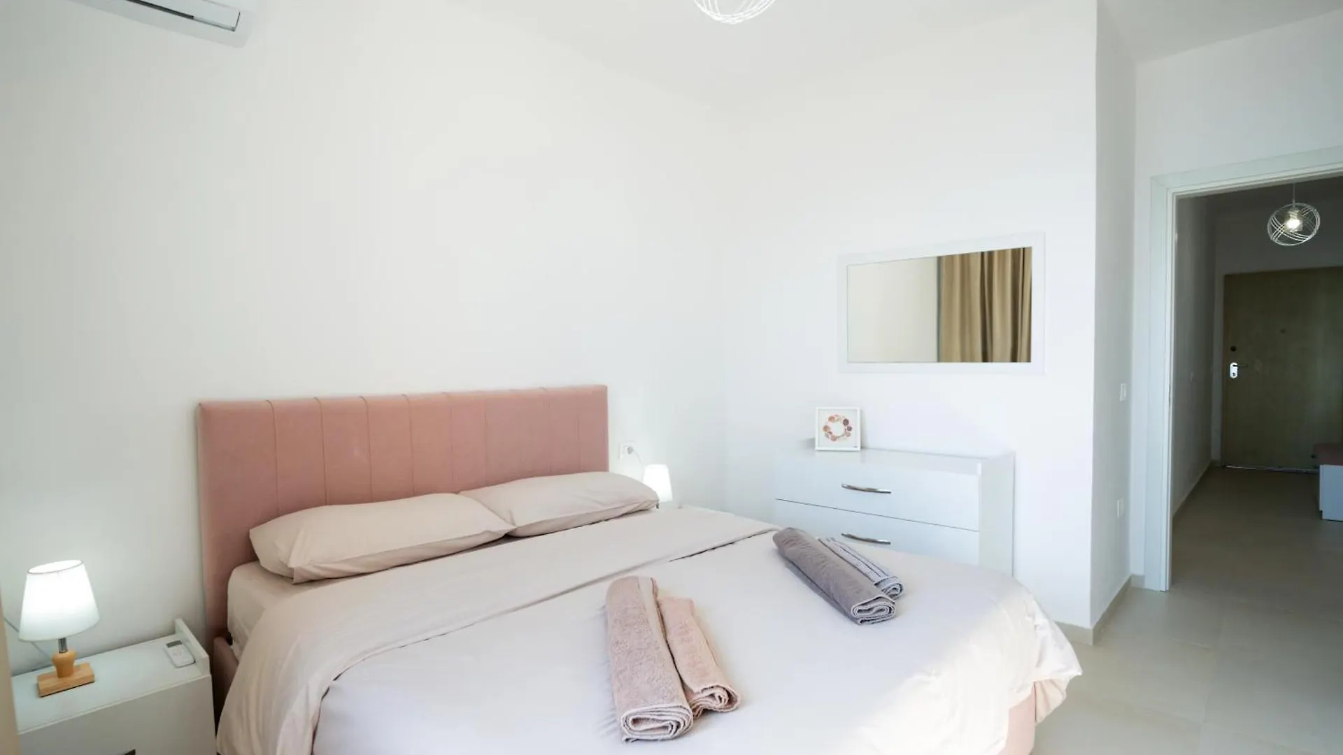 Sea View-Jb Teuta Beach Apartment - Durrs Дуррес