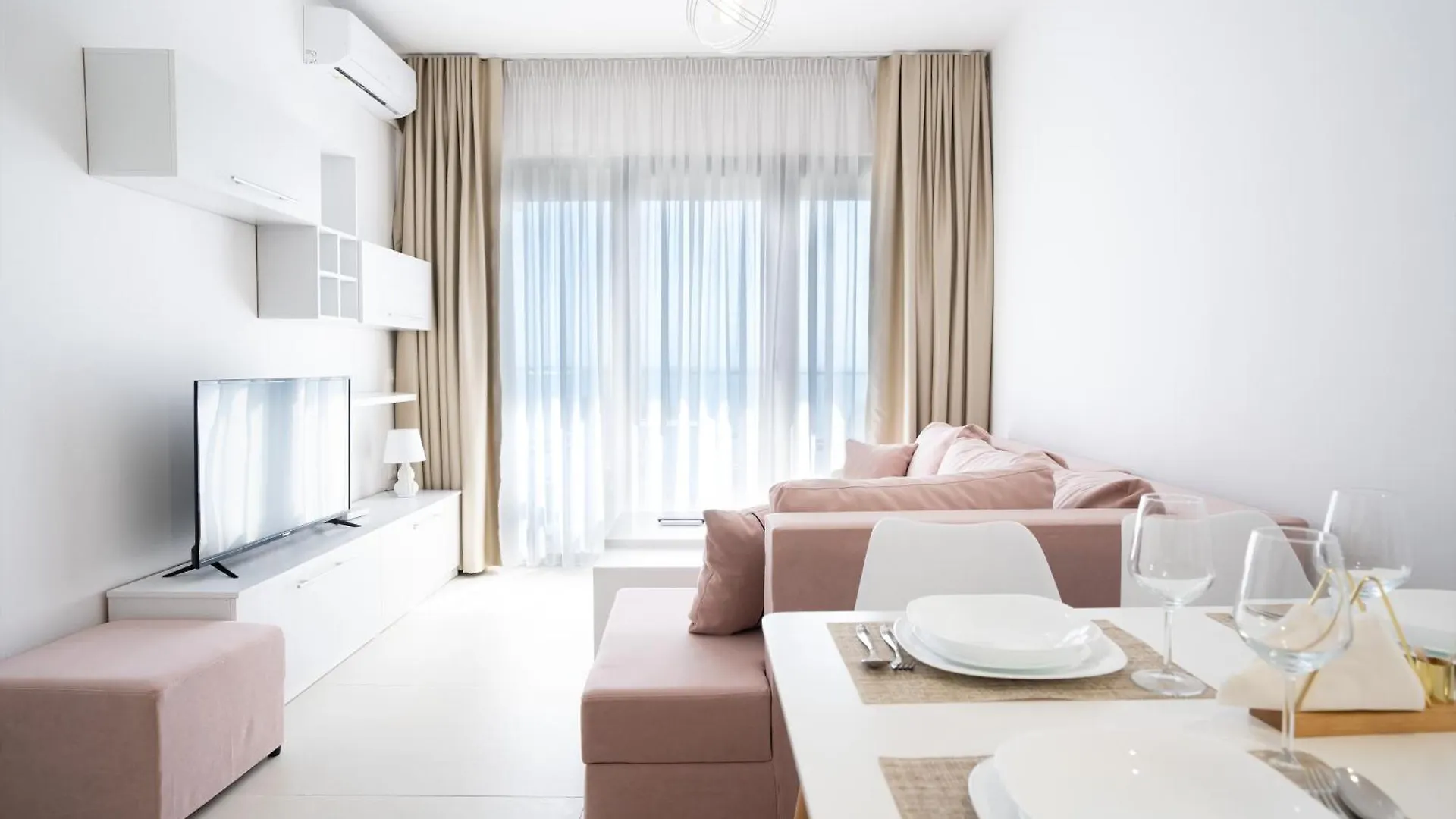 Sea View-Jb Teuta Beach Apartment - Durrs Дуррес Албания