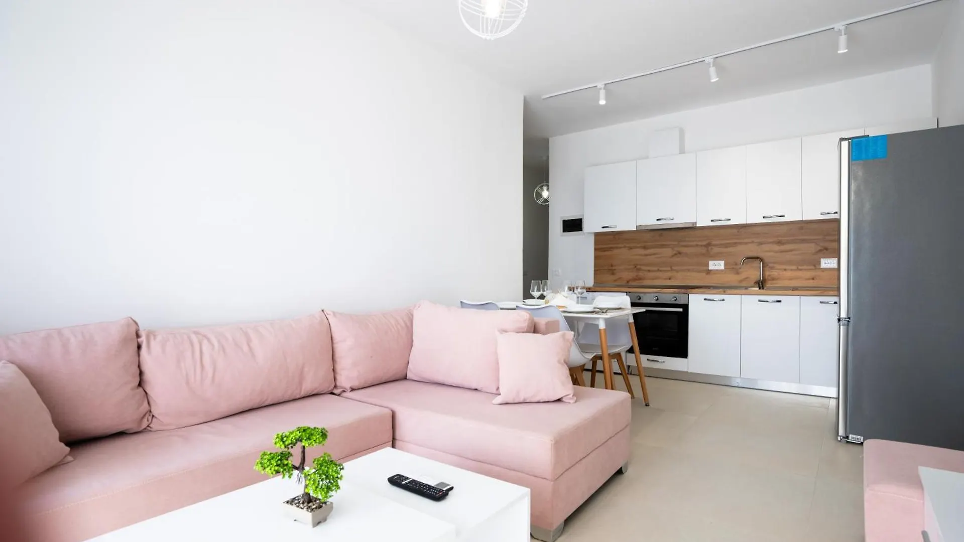 Sea View-Jb Teuta Beach Apartment - Durrs Дуррес 0*,  Албания
